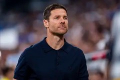 曼城2比0逆转那不勒斯：红牌转折，丁丁红牌中场命运改写