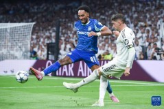 利物浦3100万欧引18岁中卫首秀受伤，赛季报销前景不明